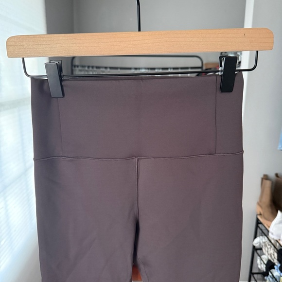 Vuori evolve leggings | Color: plum | Size: S - Picture 4 of 7